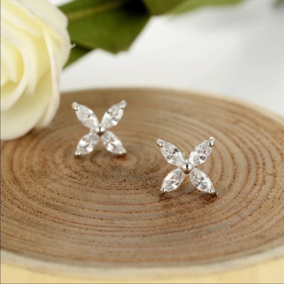 Four Leaf Clover Flower CZ Earrings - Picture 3 of 4